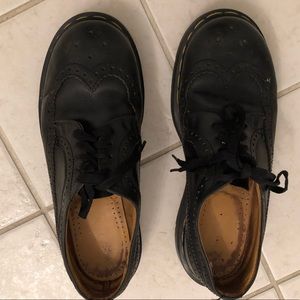 Dr. Martens vintage air cushioned Cambridge shoes